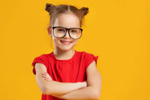 Girl's Eyeglasses: How to Wear Them